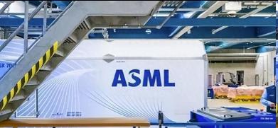 ASML垄断不行再下重手：上千台光刻机变废铁，外媒曝中国半导体真面目，美国的封锁