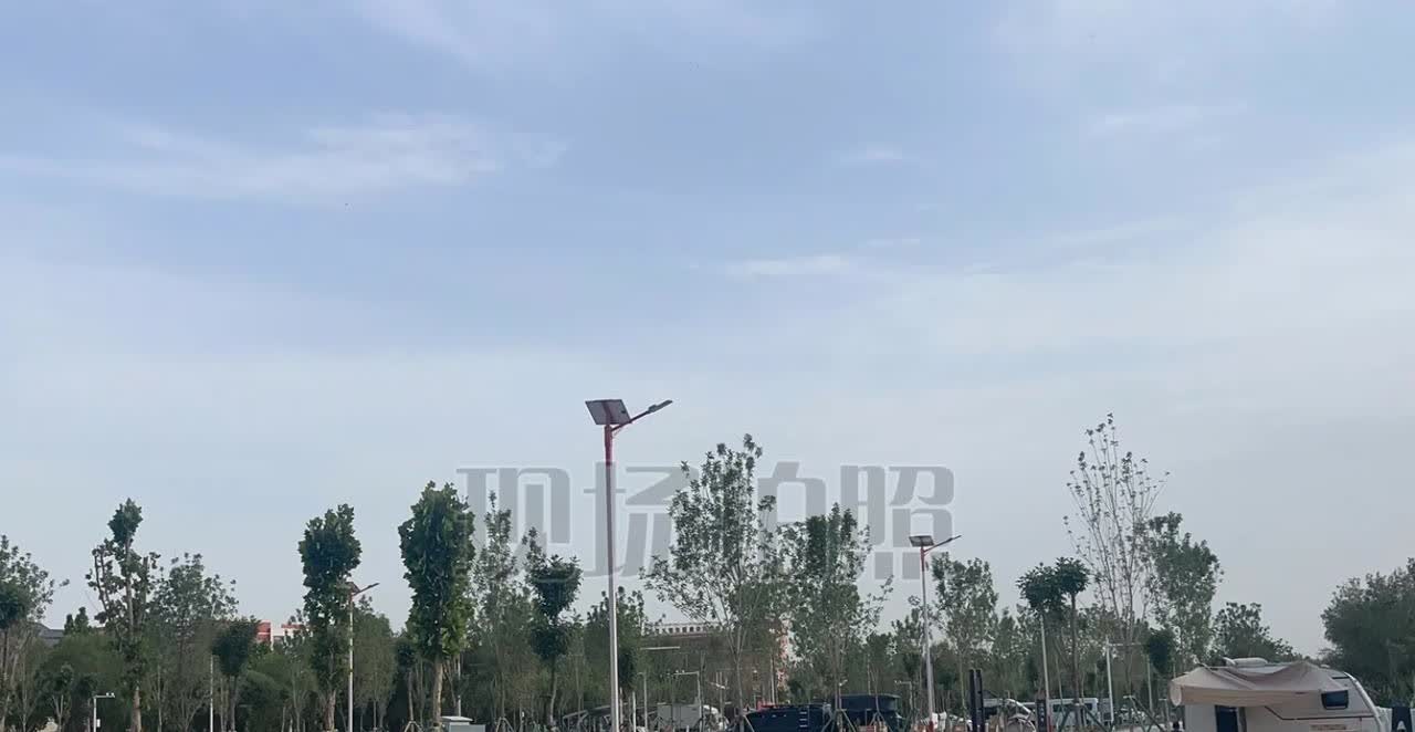 我现在理解当年海南省和云南省赶走房车的无奈了，这些房车放着150距离的房车营地不