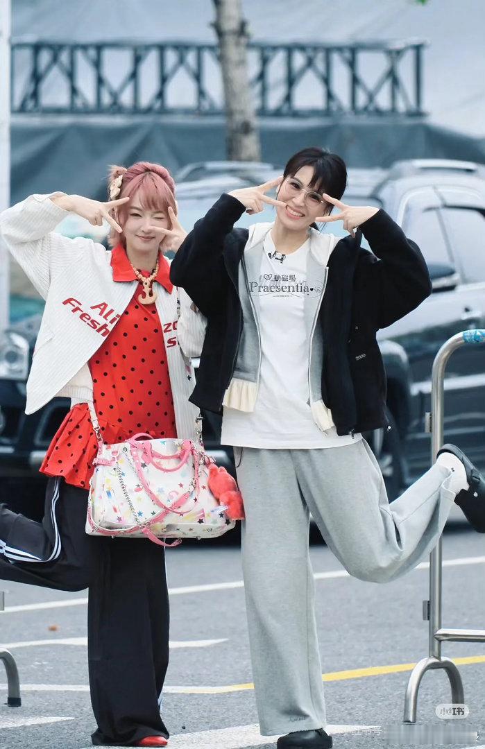 黄灿灿穿搭如何