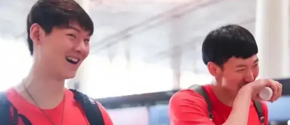这次亚洲杯结束，网友骂周琦骂的比19年的世界杯结束后还狠，究其原因完全是周琦自己