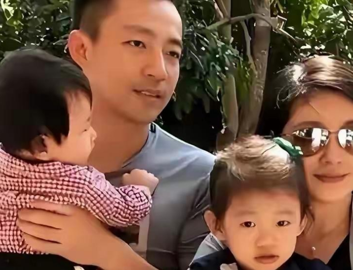 S妈联手具俊晔才四天，风向就变了。本想着母女连心，打官司争口气还能分到好处，可张