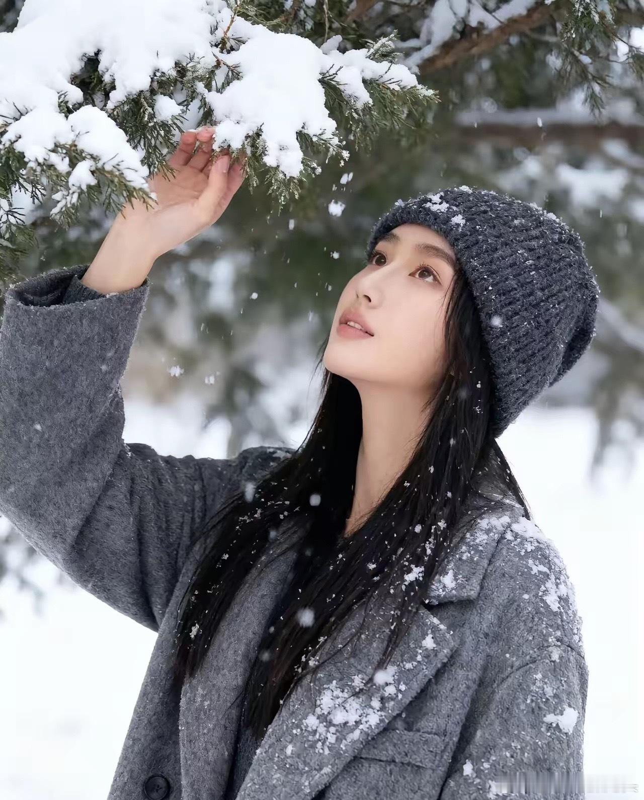 刚刚看到网上一位妻子的话共鸣了———“起初我想和你一家人好好过日子，后来我想跟你