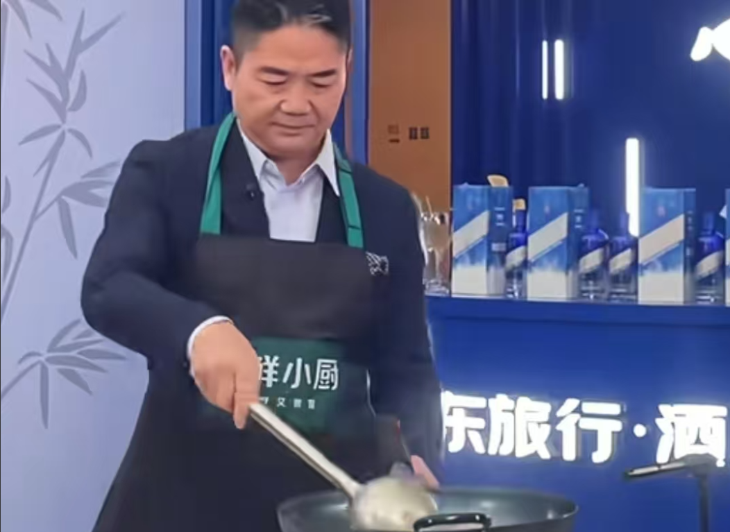 西贝战老罗最好笑的点来了真是螳螂捕蝉，黄雀在后把刘强东急得亲自下场，来了一手