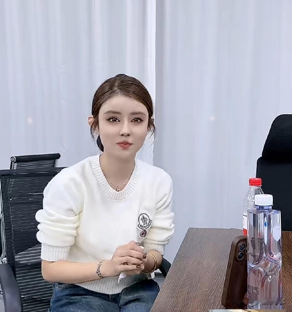 寂寞说醋王口味变了！对腿腿真是动心了！以前我们聊他的