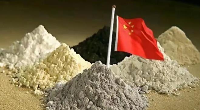 全球70%的稀土生产在中国，中国花了整整五六年时间，关停了300多家中小企业稀土