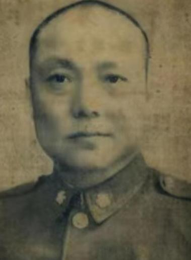 1956年，傅作义几次请求毛主席释放陈长捷，也几次去功德林探望他，然而陈长捷每次