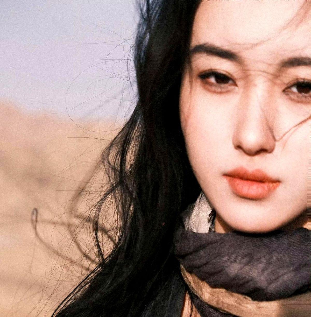 救命！考古王梓莼高中请假条，我直接尬到用脚趾给她抠出个金字塔！[笑着哭]王梓莼