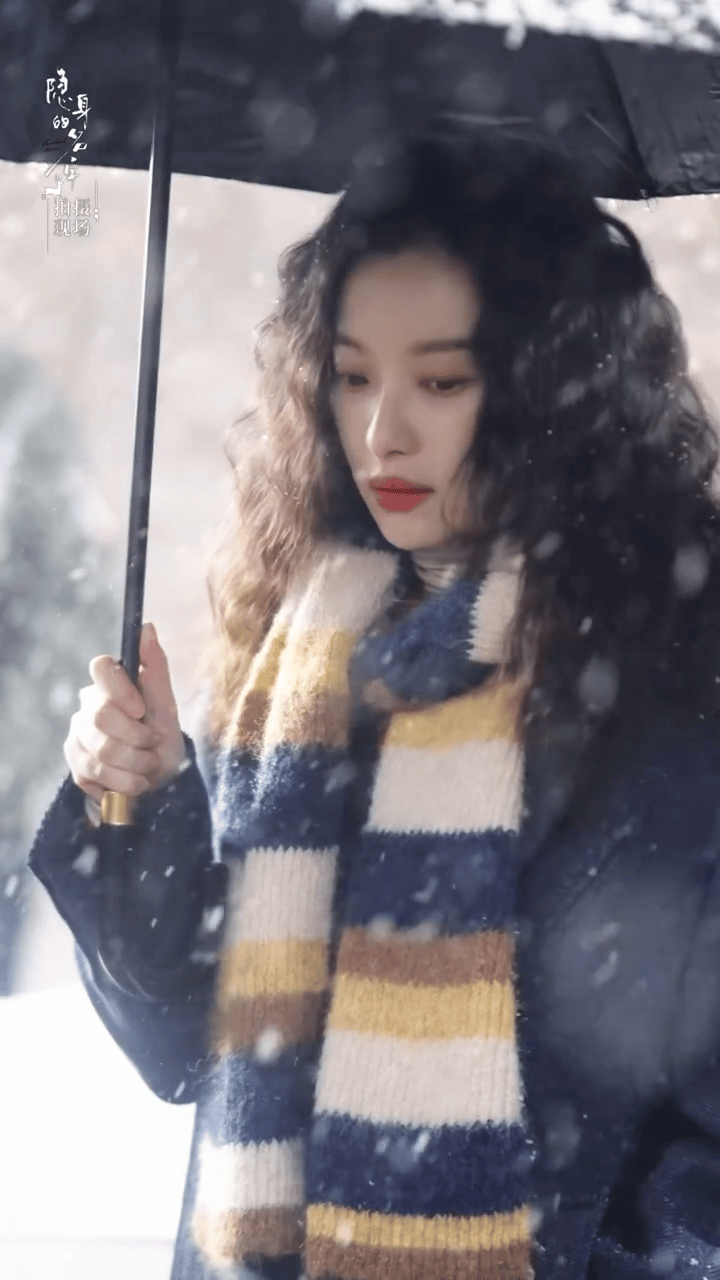 倪妮杀回电视圈隐身的名字刷到倪妮新剧直接被圈粉，杀回电视圈的隐身的名字质感拉满