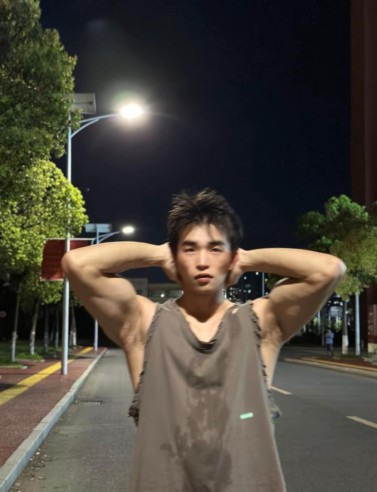 我会记录每次和你相遇的每一个瞬间。薄肌腹肌氛围感