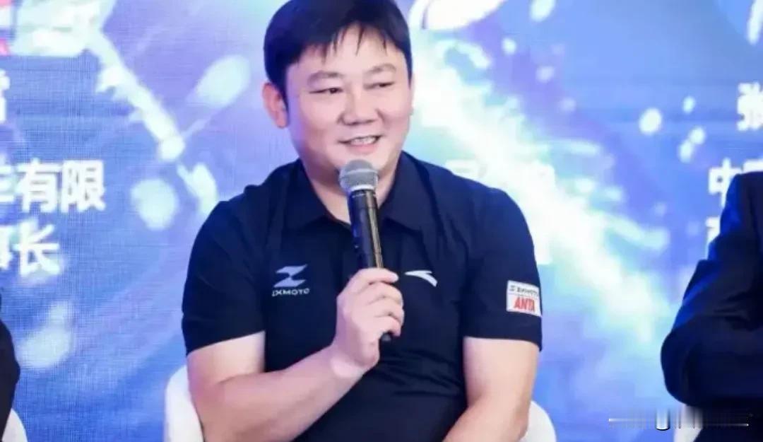 6月10日，张雪在北京会议座次引起热议！起因是在北京举办的中国摩托车产业高质量
