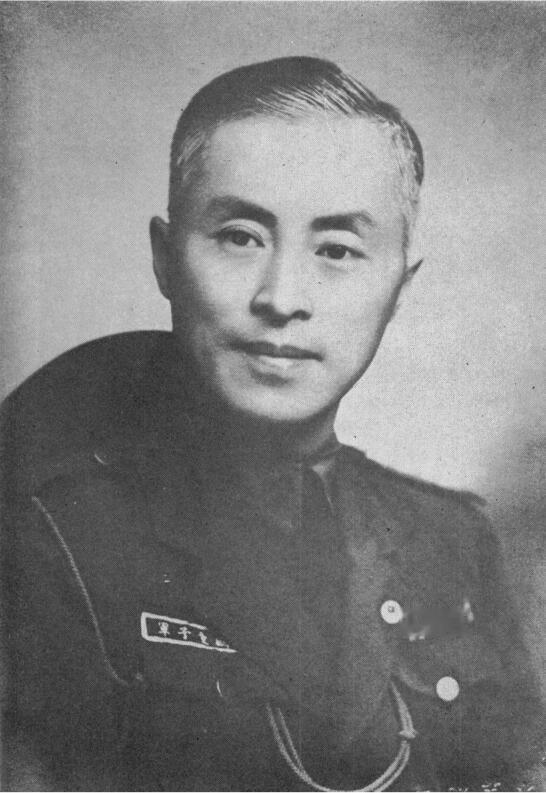 历史知识40年代，身穿童子军制服的陈立夫，当时他是教育部长兼中国童子军总会会长。