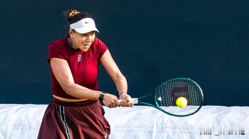 WTA500墨西哥梅里达女单决赛太精彩了！西班牙的布克沙6-1、4-6、