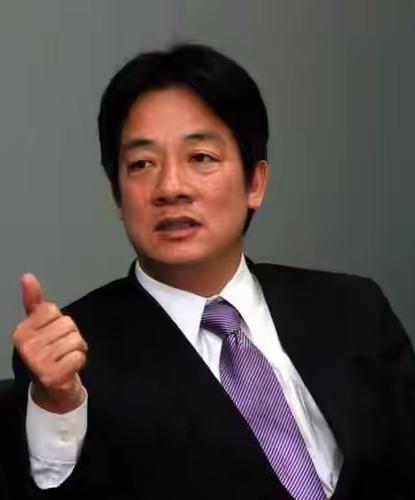 赖清德凌晨三点机场接机，就是为了接待受命前来访问的巴拉圭总统培尼亚。其实巴拉圭