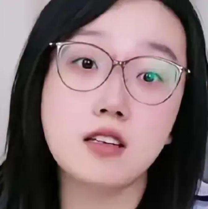 怀孕五个月，非要住三十万的月子中心。老公一年挣十二万，三年工资搭进去，也就够
