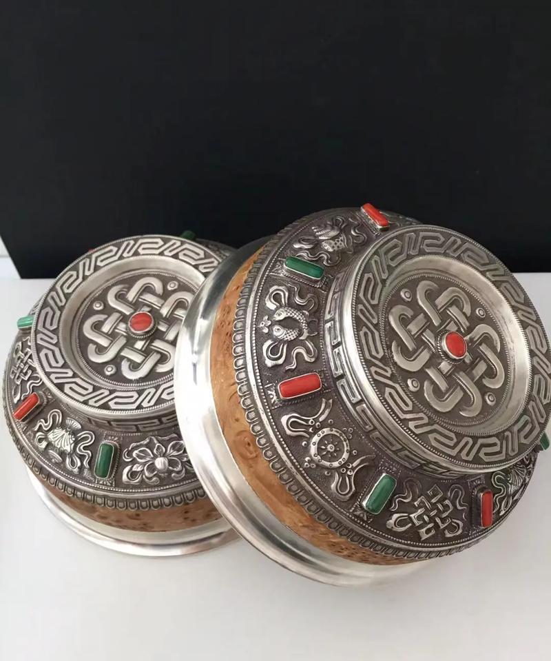 内蒙古包头市十大特产(仅供阅读交流,不作权威排行)一、蒙古银器二、达茂草原羊