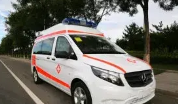 南昌2.8万救护车事件，综合网友反馈的信息，唐先生到底有没有道德问题，只用解答下
