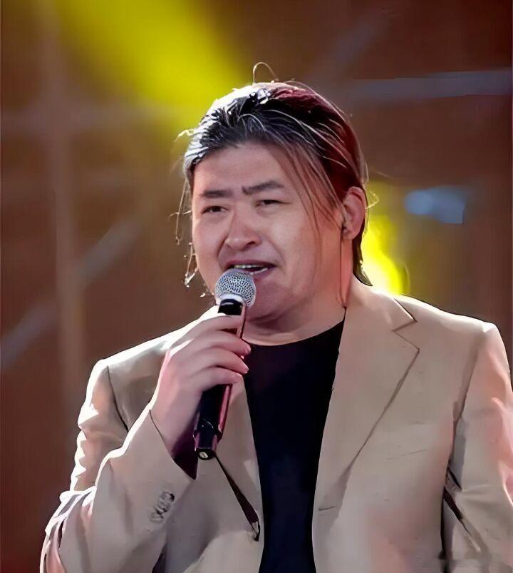 刘欢离世的背后63岁刘欢病逝，有人说，如果是个普通人他刚领退休金，走的有点早。生前私生活曝光，不良生