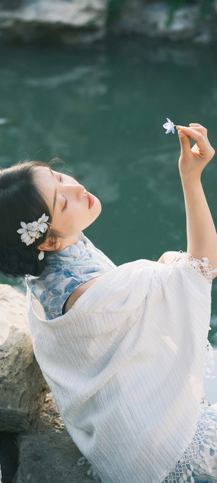 姜贞羽壁纸，今日份民国千金，旗袍美人。姜贞羽