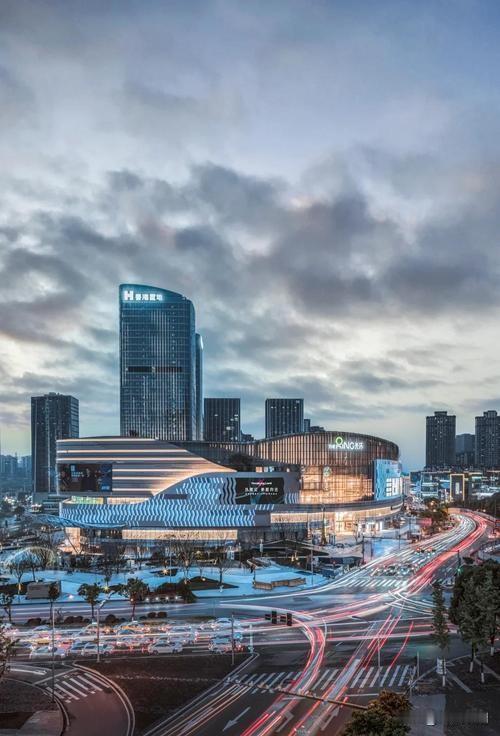 【两江蝶变：重庆国家级新区扩容背后的战略跃升与发展新篇】2025年11月6