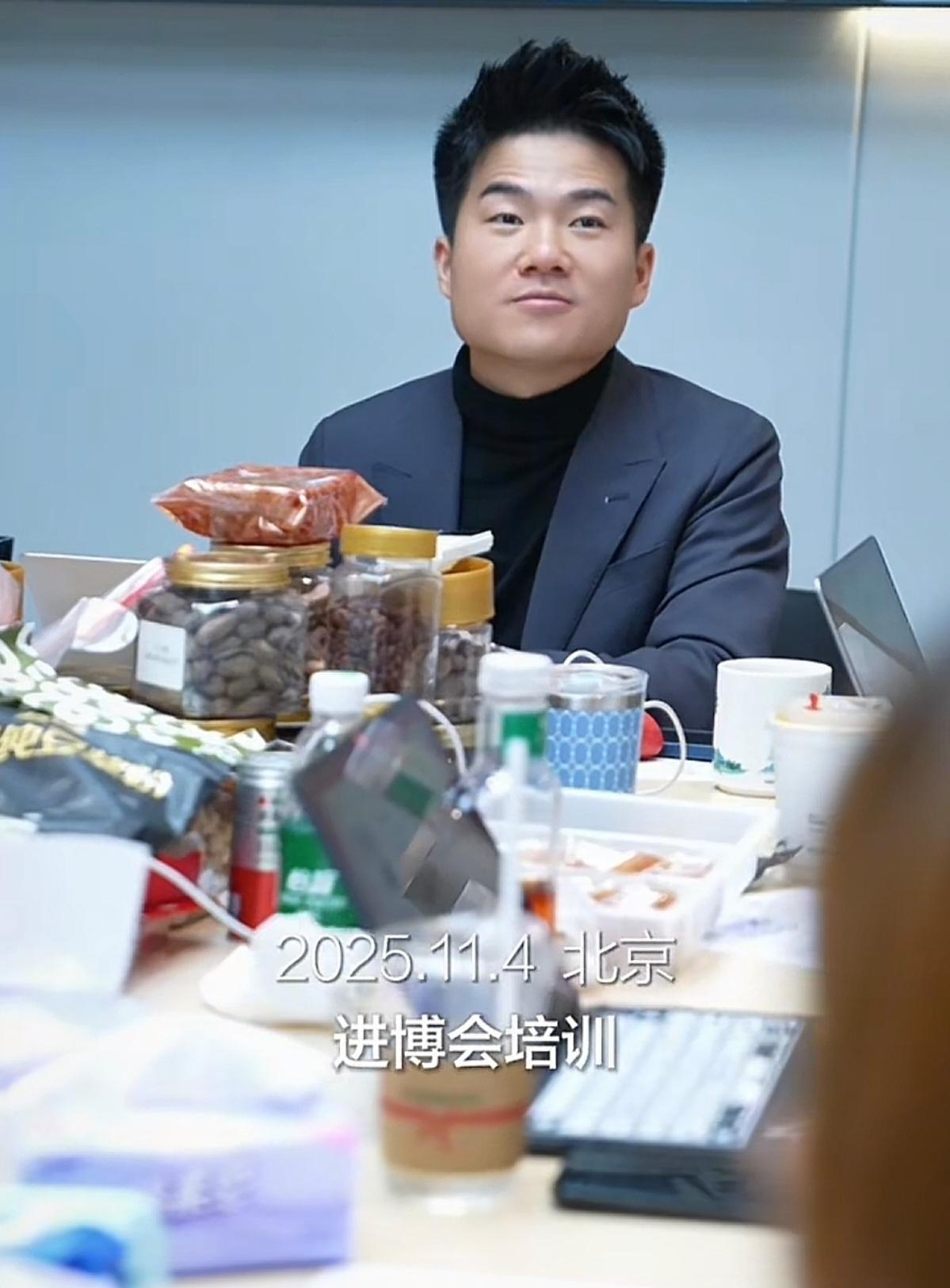 ​​老俞从没想过，他的“二选一”就这样失败了，小孙也离开了……好像这不是第一