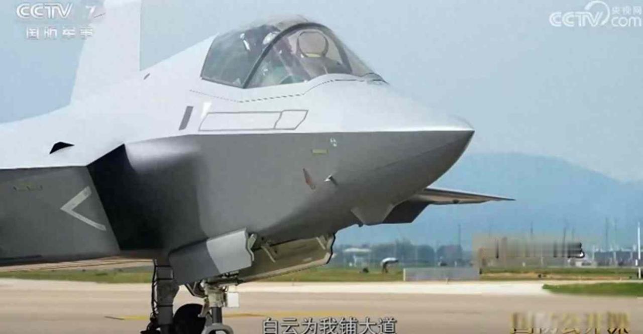 歼-35A叫“云龙”了，龙族战机凑齐五兄弟，西方代号从“萤火虫”变成“火焰獠牙”