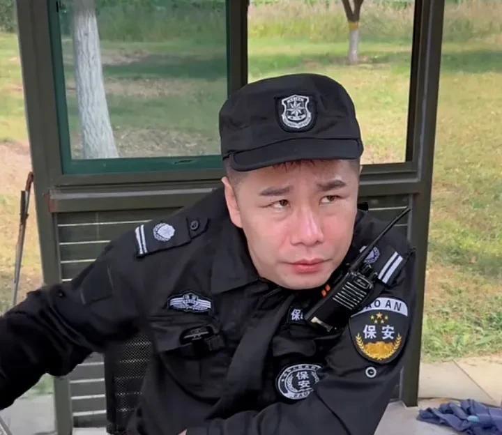 厂里保安班长找人事经理谈补缴社保，人事经理已开除相威胁，保安班长:正中下怀！保