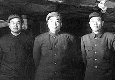 1952年，陈赓来到朝鲜接替彭德怀的工作，结果他刚到朝鲜没几天，就找毛主席告彭德