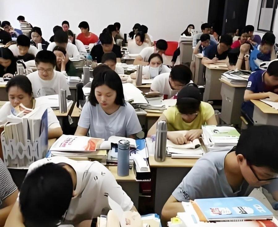 语文好和数学好，哪个更聪明？1、有人说数学好的孩子智商高，语文好的情商高；前者