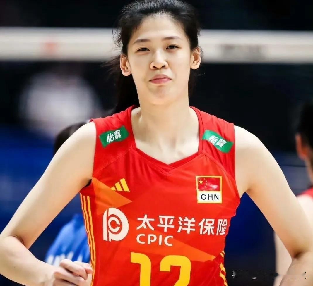 什么样的比赛能让五千多张门票被一抢而空？这就是李盈莹在意甲引发的热潮！12月