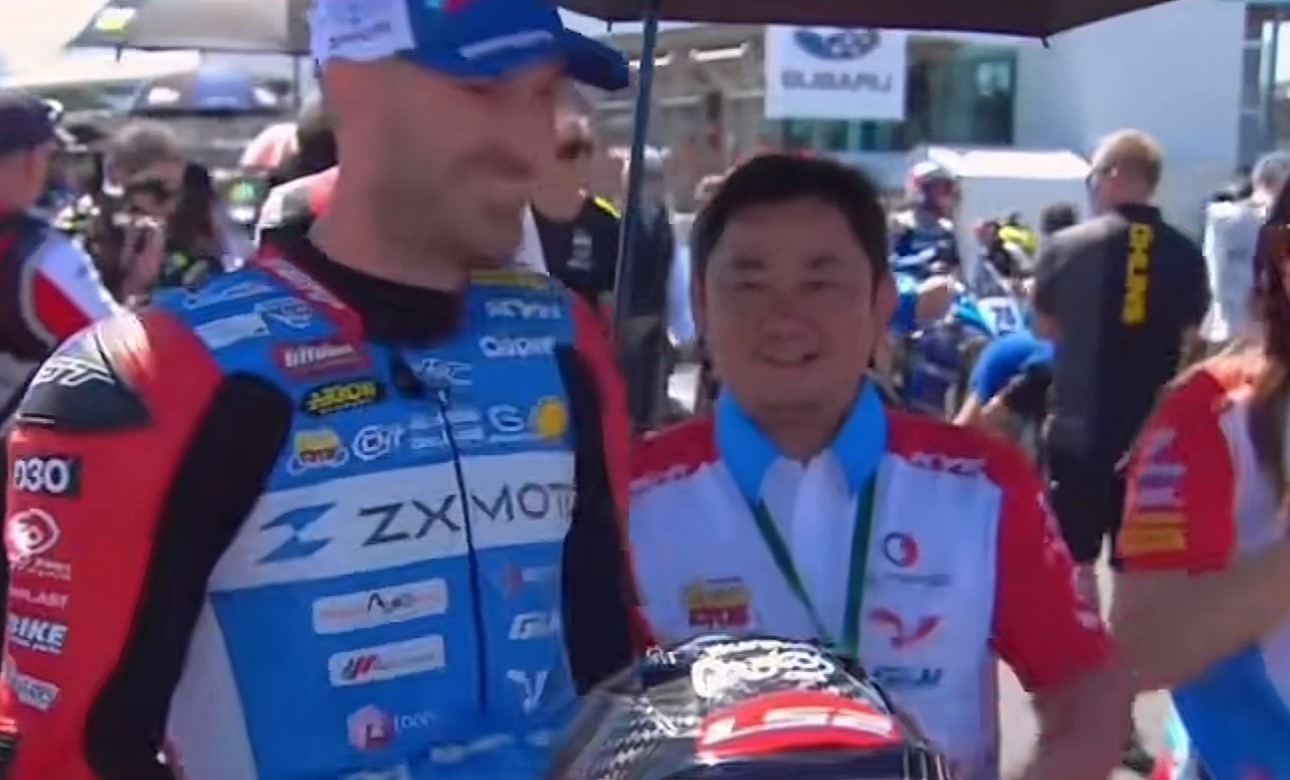 张雪机车一战封神车手也挺励志，被雅马哈车队放弃后加入了张雪车队，然后骑着张雪机车