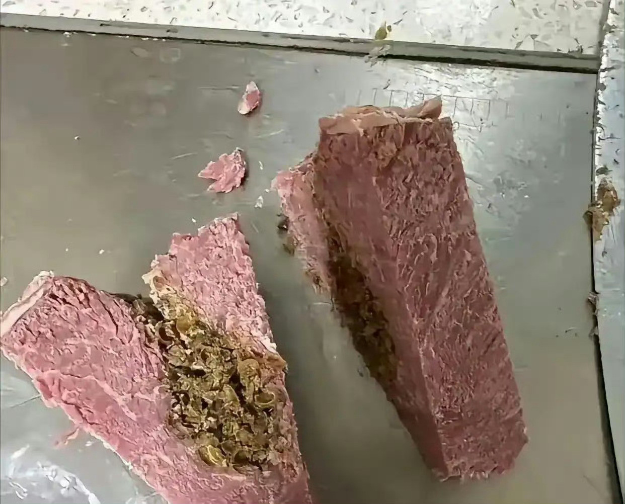 今天刚买的牛肉怎么长这样啊…​​​