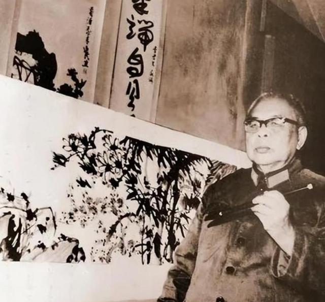 1964年，总政文化部部长李逸民少将得知：“某某要担任文化总顾问。”当即，他跑去