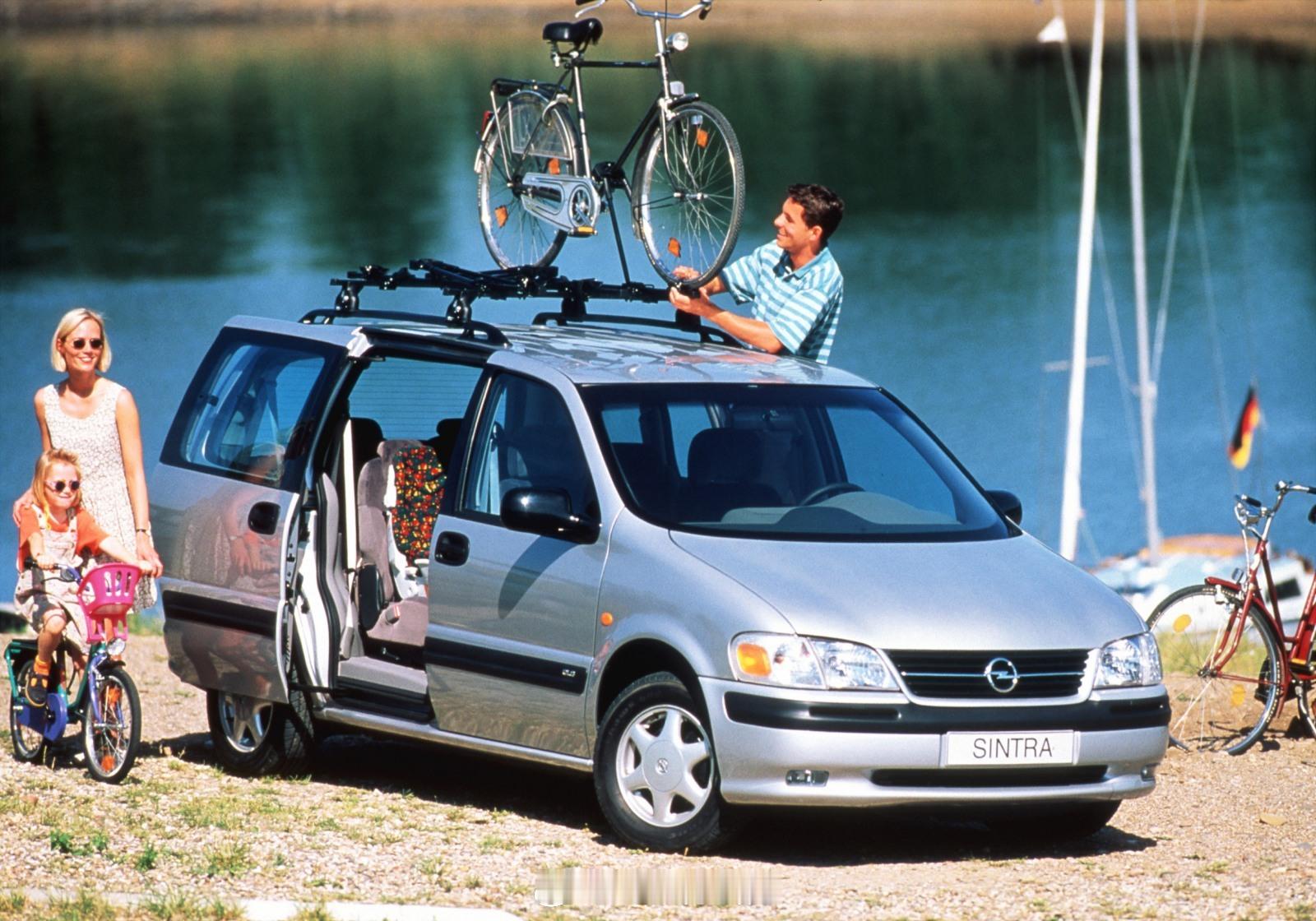 1996-99款欧宝SintraGLS，本质上就是别克GL8的短轴版兄弟车型。