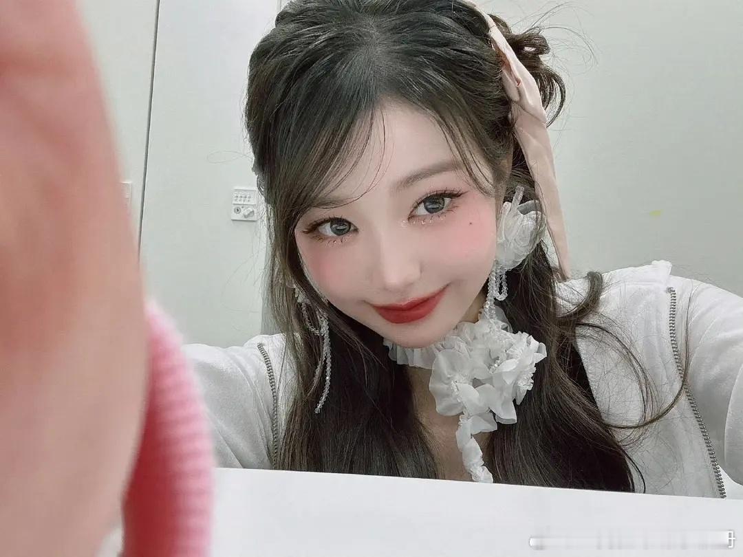 【一克拉】张元英审美是不是有点……在安利博主那里刷到的时候，已经是在怀疑有没有被