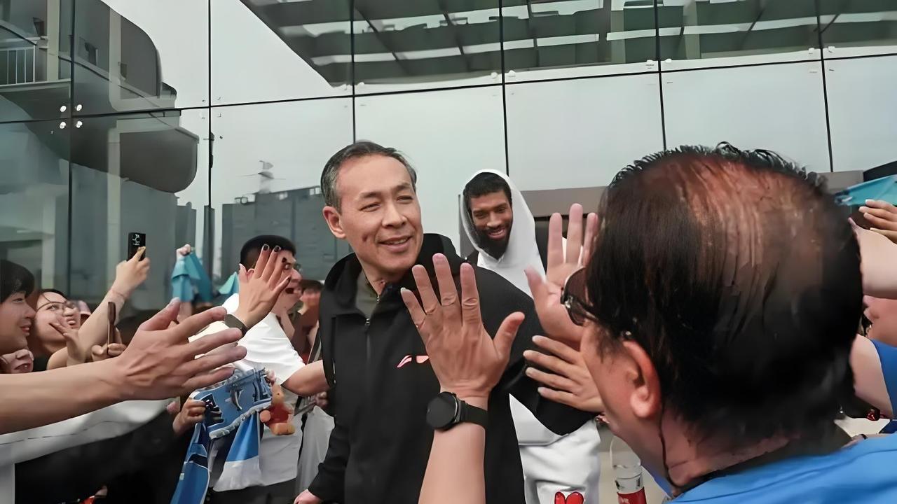 许利民老谋深算！CBA总决赛将于5月7日开始，对于总冠军的归属，许利民展现出老