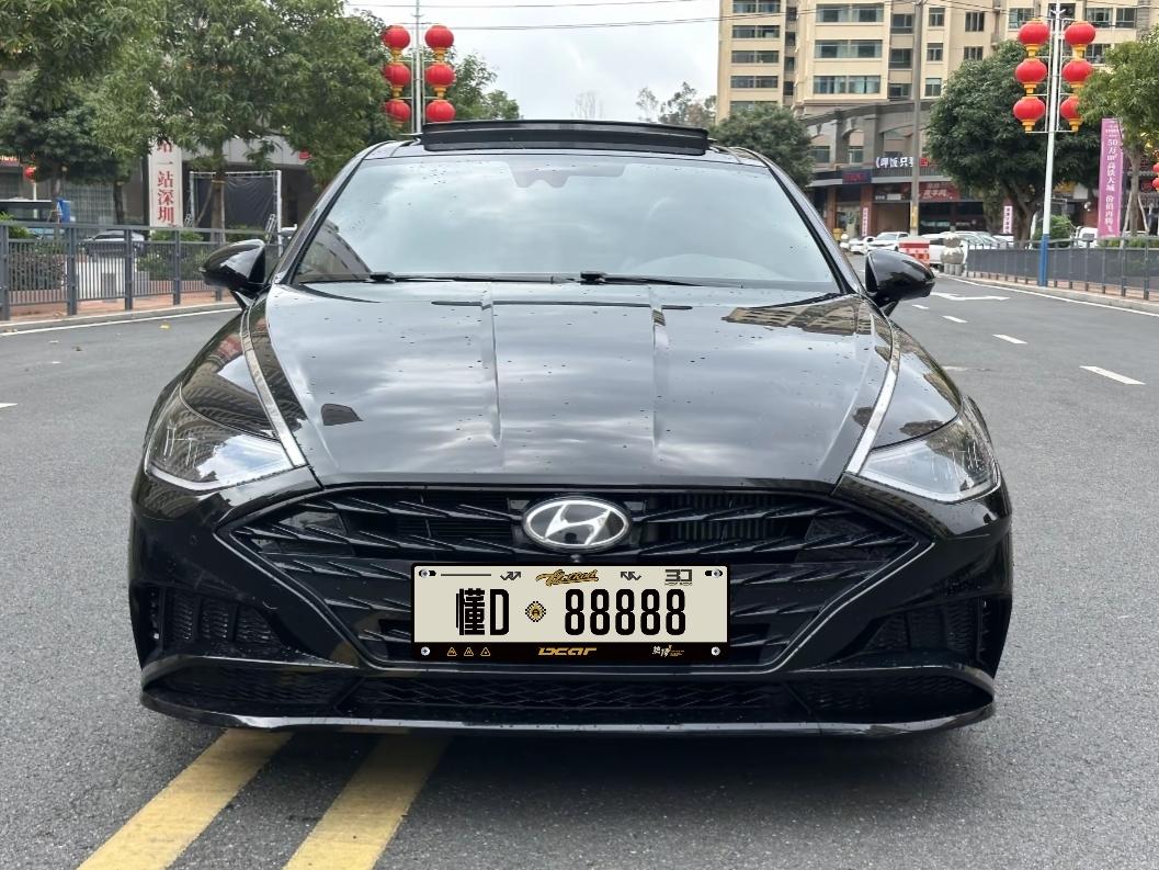 想要大空间B级家用轿车，不少人都会看上二手现代索纳塔。结合目前二手市场真实成交价