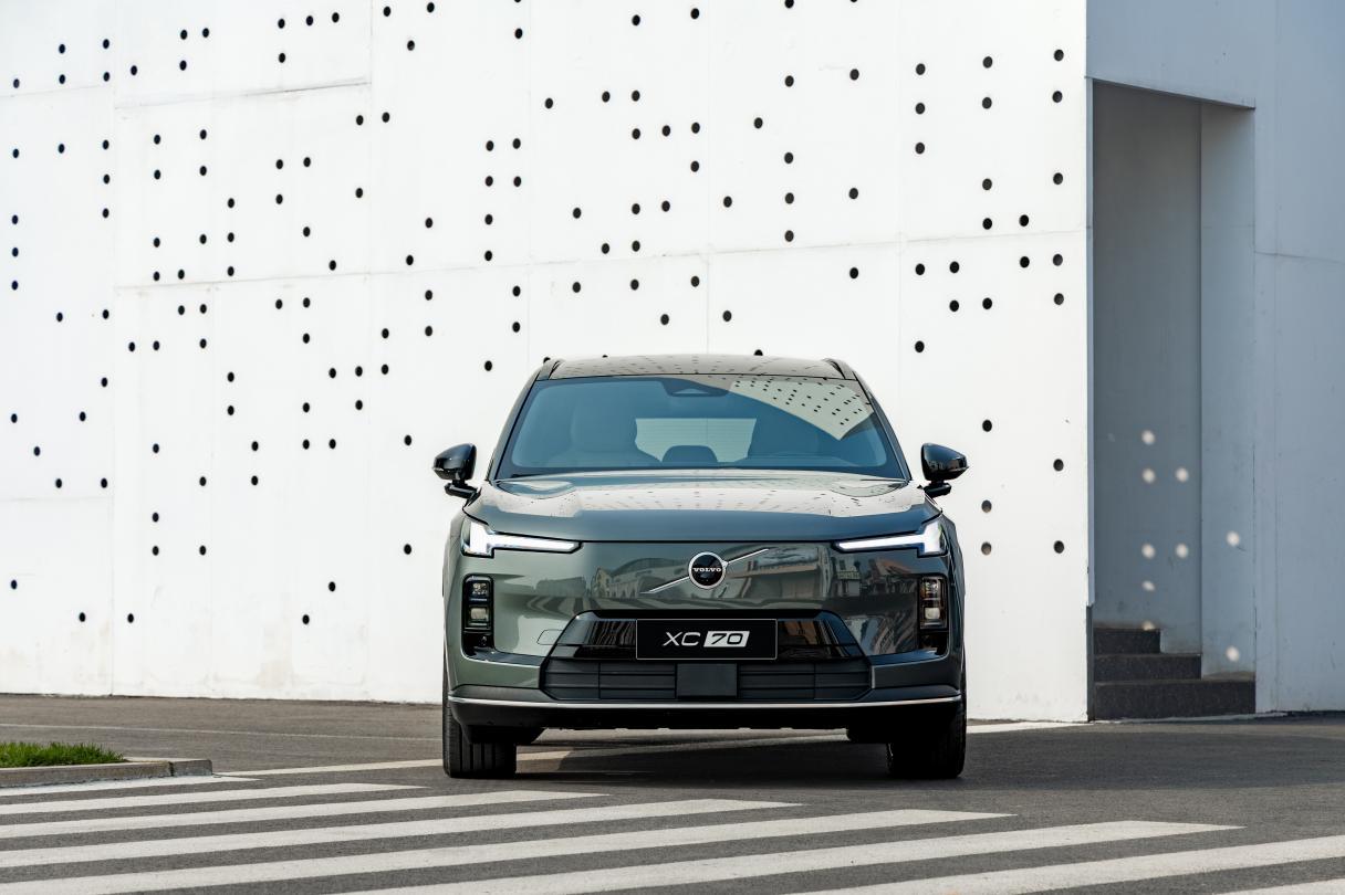 年底想花二十多万选新能源SUV？沃尔沃11月“沃补”别错过。临近年关，想不