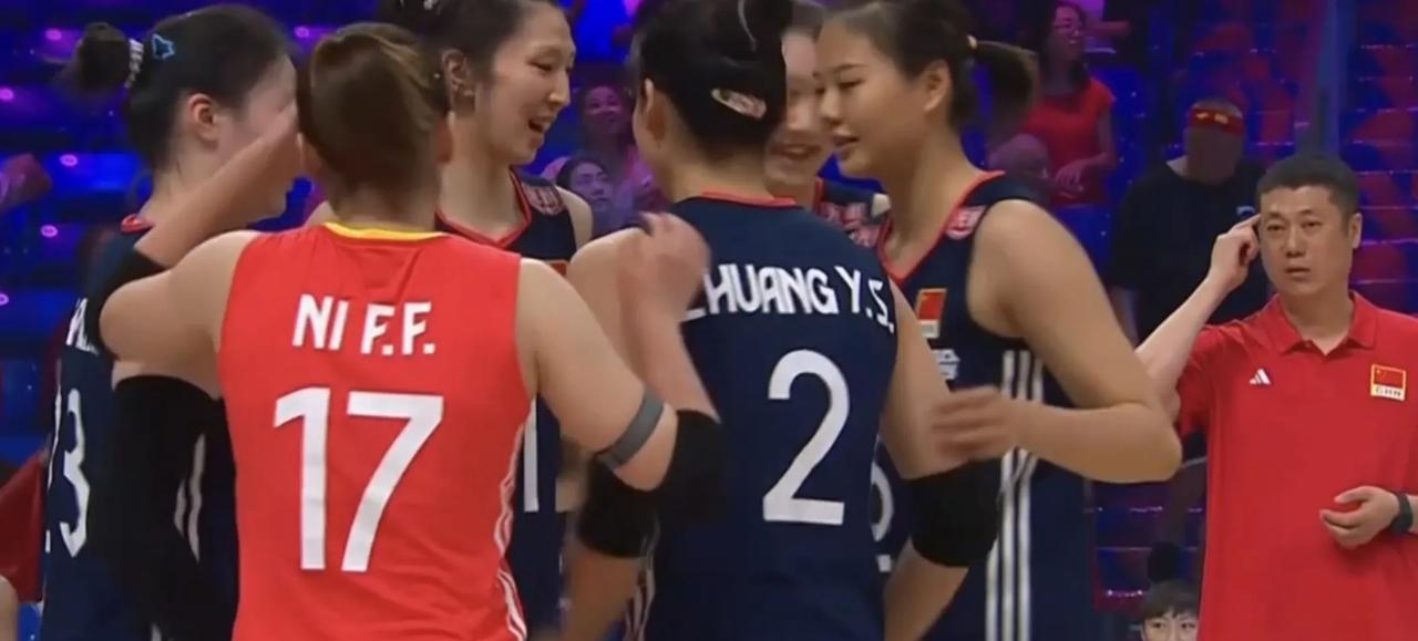 2025年世界女排联赛阿灵顿站比赛，中国女排大比分3：1胜加拿大女排，四局比