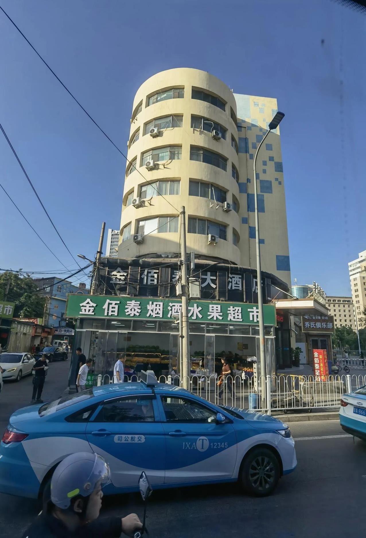 兰州金佰百泰大酒店，这应该是兰州历史最悠久的酒店之一了吧！在我的记忆中，上世纪九