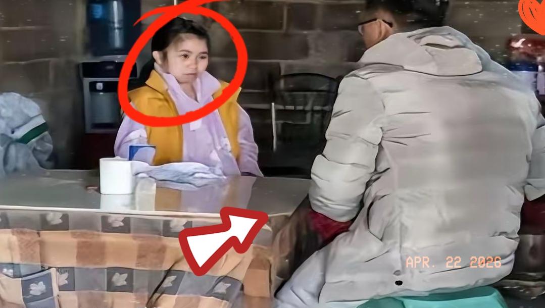 泪目！陕西一男子爱上了女网友，千里迢迢去表白，没想到，女孩是双腿残疾，靠捡废品维