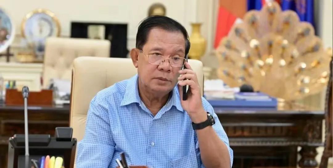 谁能想到，东南亚的火药桶说炸就炸？老挝突然对柬埔寨动了手，这下洪森怕是真的要坐不