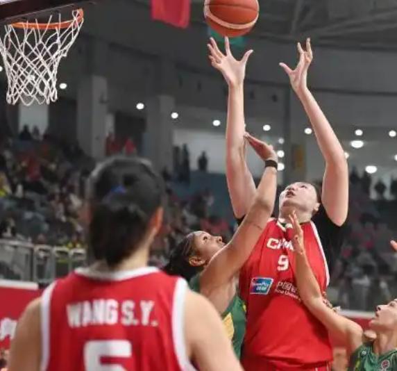 北京时间3月6日19：30，今晚中国女篮和巴西女篮迎来第二场热身赛！上一场交