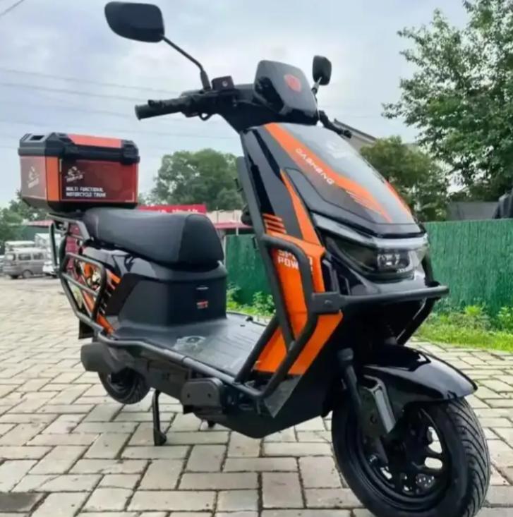 200km+续航的电动车，都使用哪种电池？买长续航电动车，核心看电池！很多人