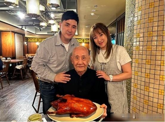 5月29日，TVB老戏骨李家鼎公开宣布与长子李泳汉断绝父子关系，原因是李泳汉将父