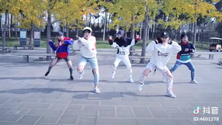周思萍广场舞 金风吹来的时候(流畅) [高质量和