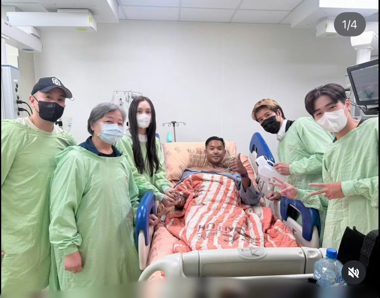 陈建州的人缘是真的蛮好的。得知黑人突发心梗后，王力宏和唐志中第一时间赶赴医院探望。力宏还帮他用尿壶接