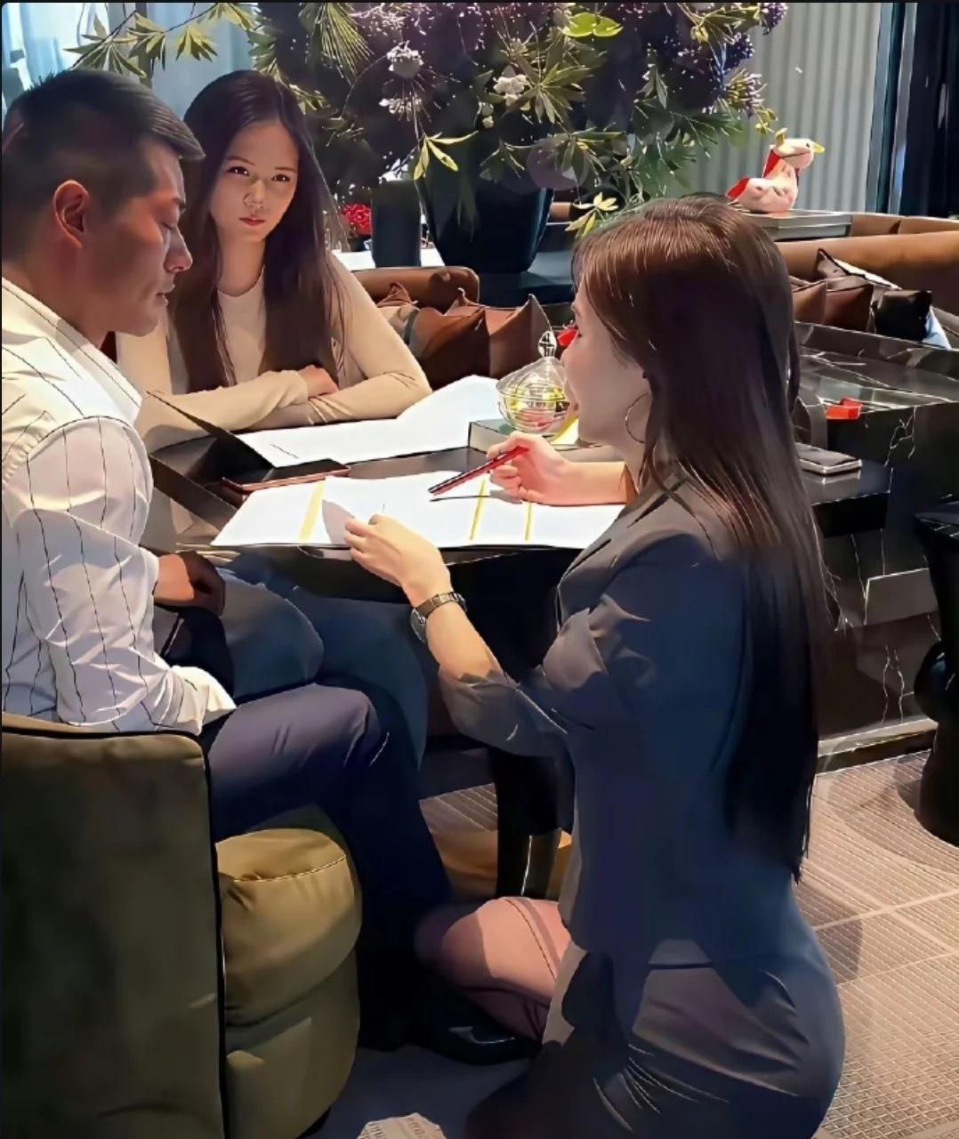 看到她的眼神，我敢保证这单签不了