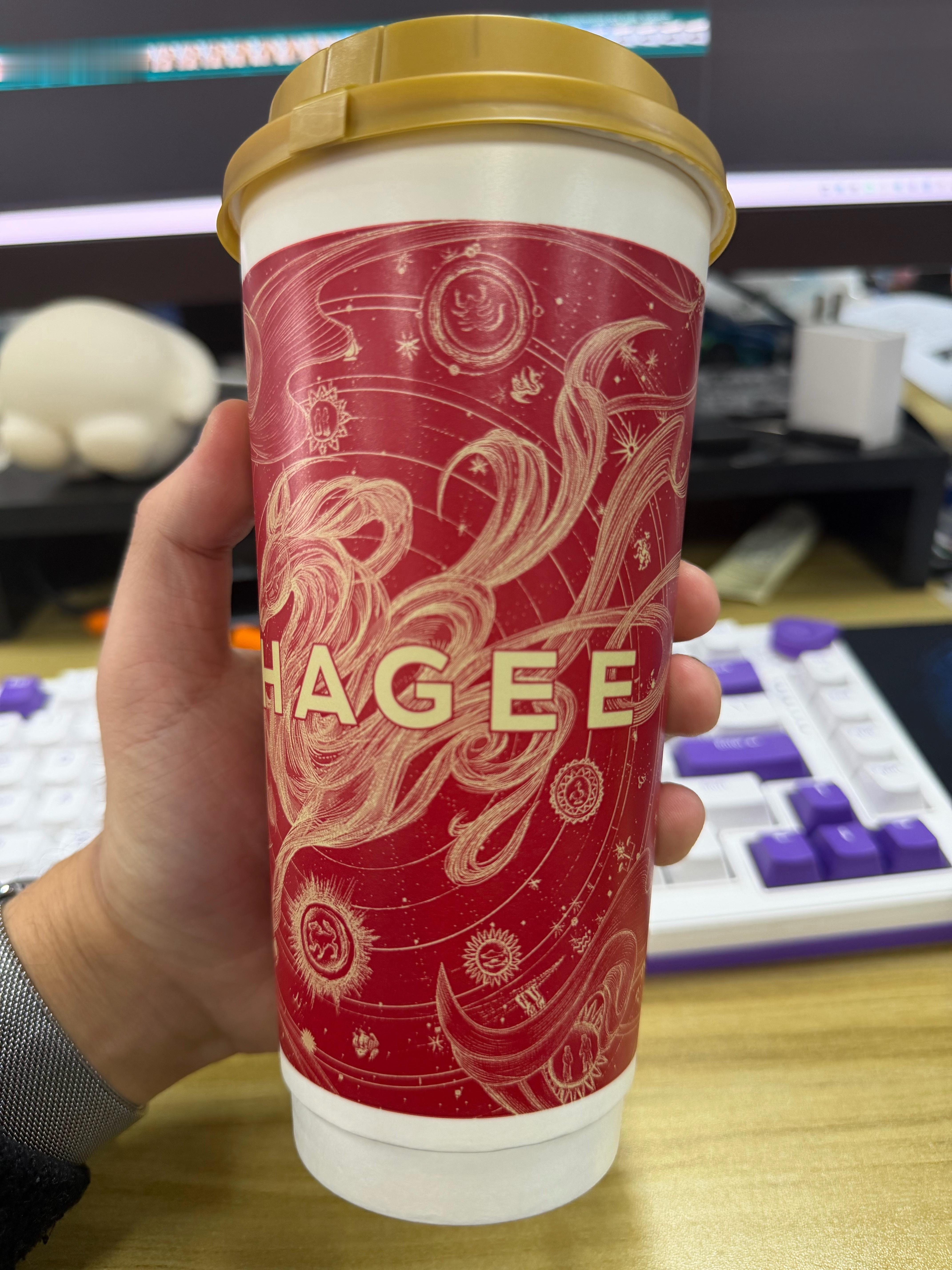 千问提醒网友分散下单奶茶喝上了，等了好久。一句话就可以直接连接闪购下单，把原本被