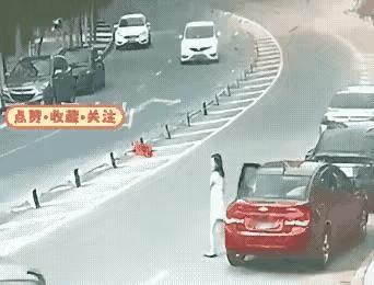 一个敢走，一个敢压，都是人才