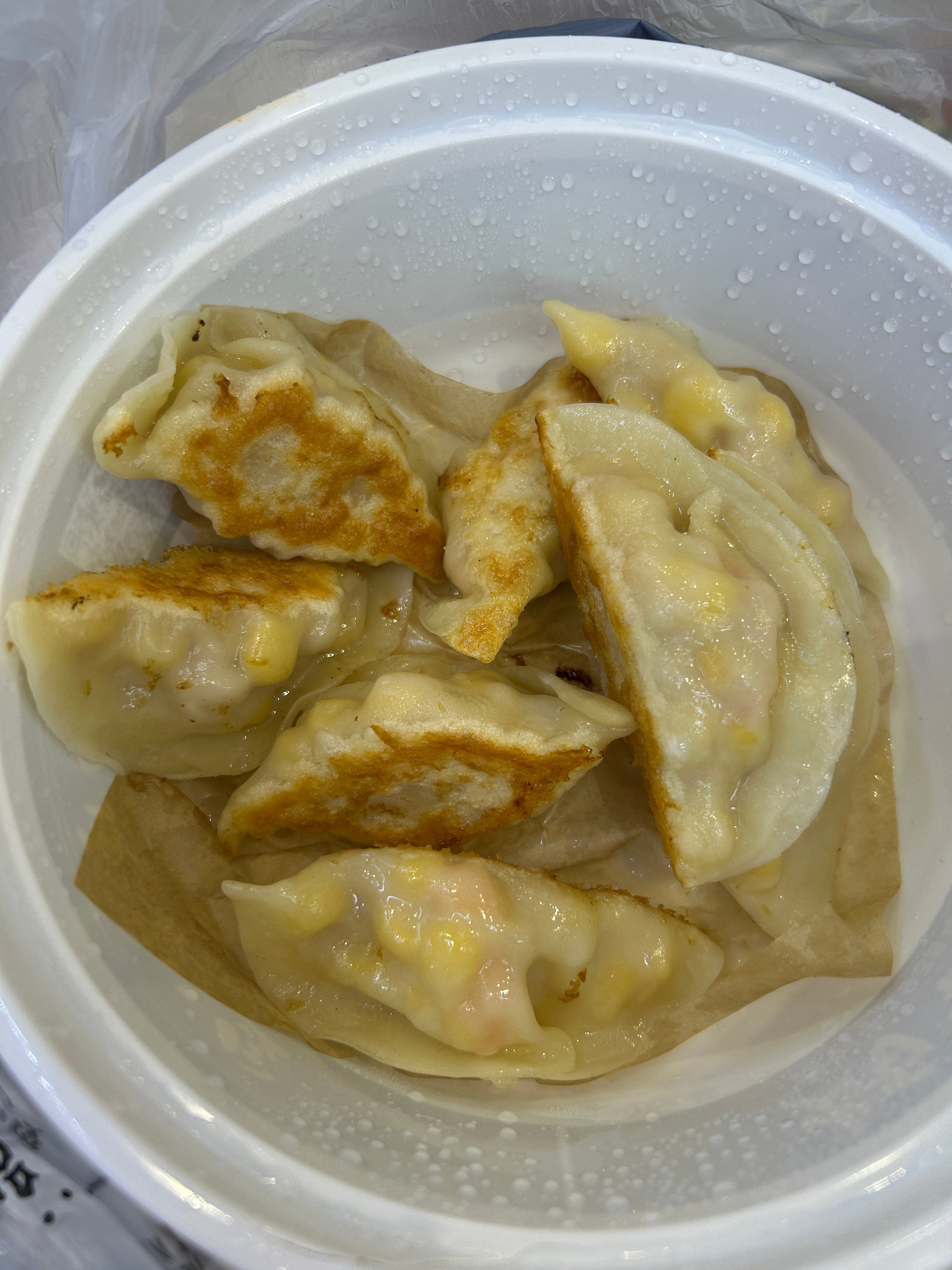 我倒要尝尝这个煎饺🥟有多好吃​​​